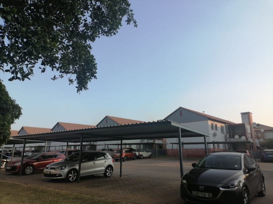 To Let 3 Bedroom Property for Rent in Waterval East North West